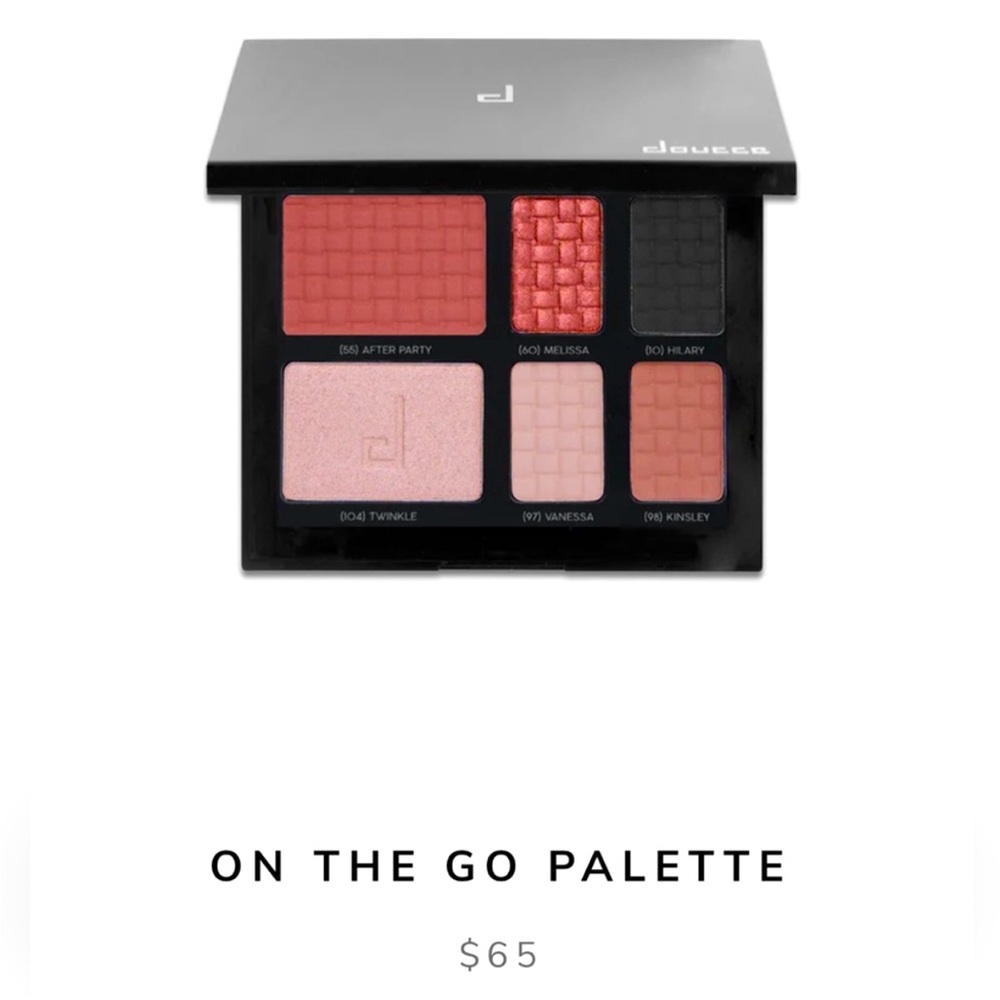 New in plastic Doucce on the go pallete women’s make up MSRP $69